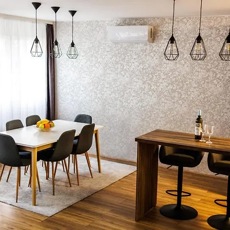 A Comfortable Base For Work & Life Lägenhet Ni