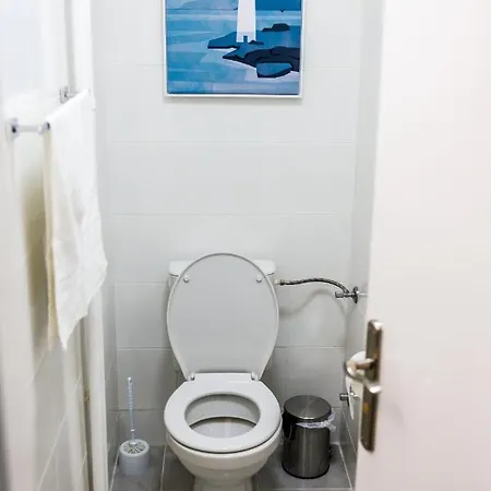 A Comfortable Base For Work & Life *