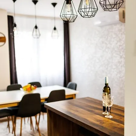 A Comfortable Base For Work & Life شقة